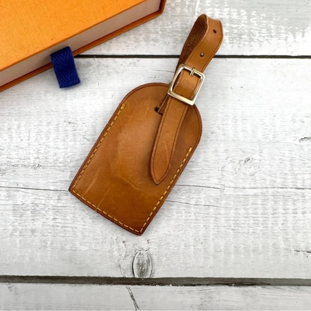 AUTHENTIC Vachetta Leather Luggage tag and loop.